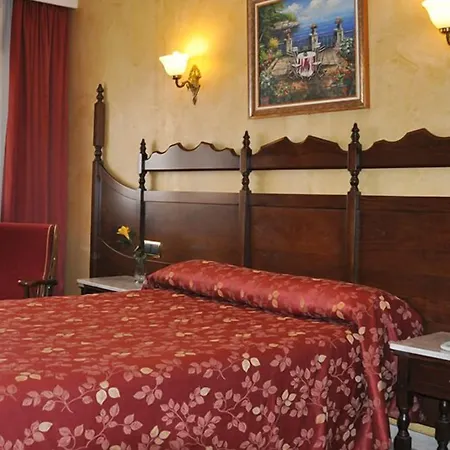 Reyes Catolicos Ξενοδοχείο *