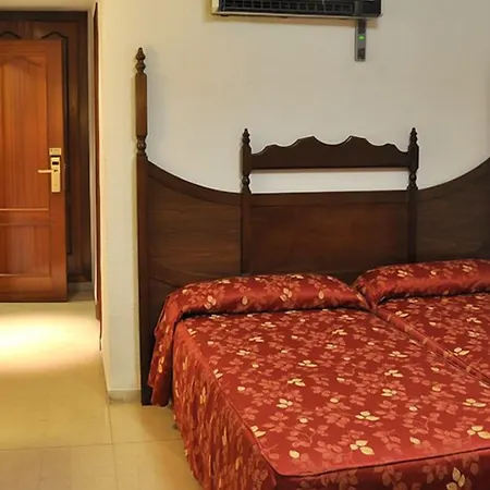 Otel Reyes Catolicos *