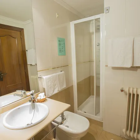 Reyes Catolicos Ξενοδοχείο *