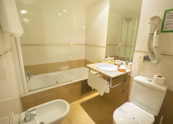 Hotel Reyes Catolicos *